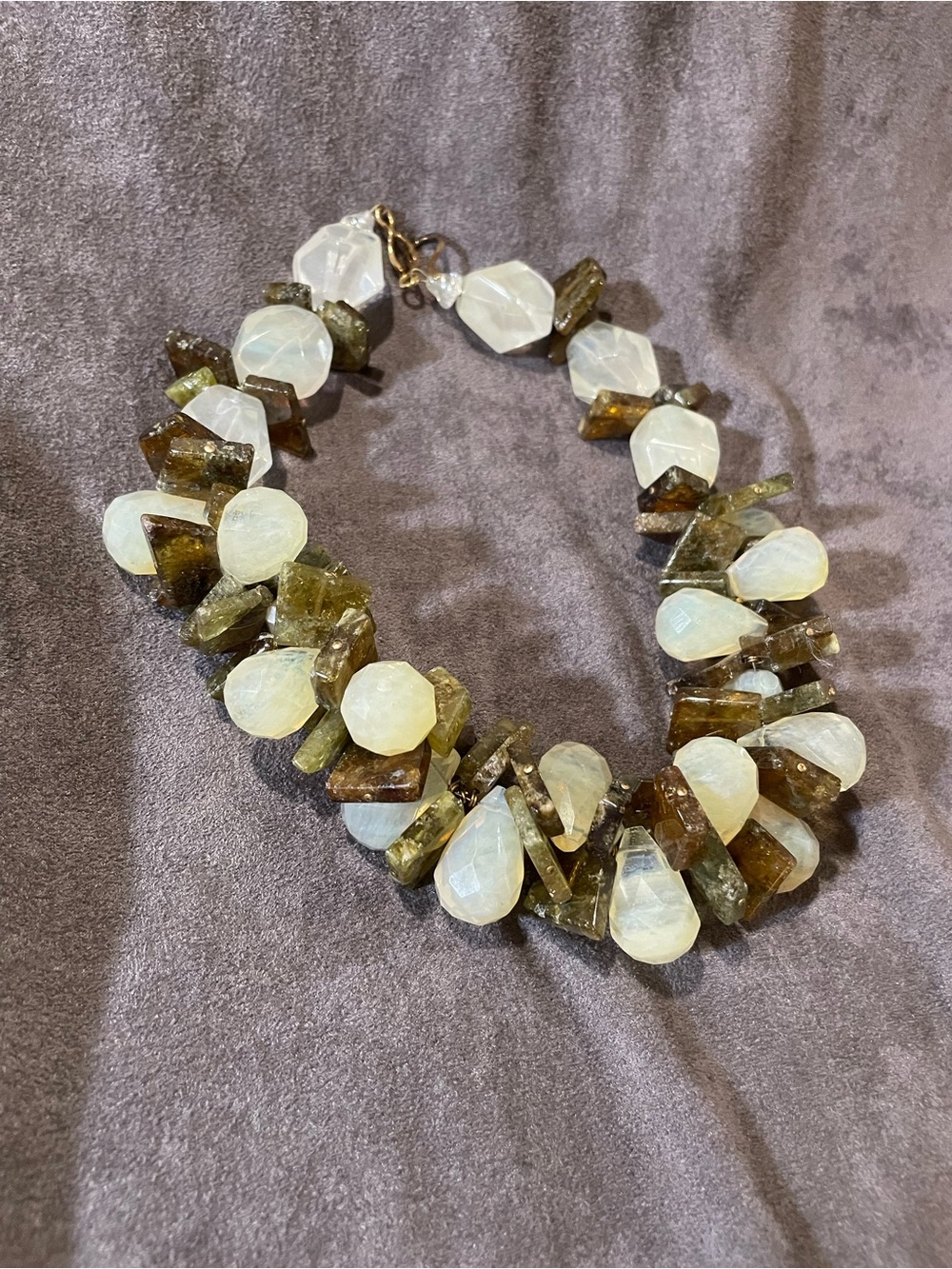 Faceted White and Olive Bead Chunky Statement Necklace
